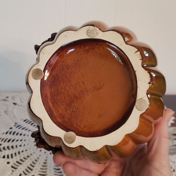 Pretty Fall Autumn Pumpkin Ceramic Planter with Leaves - Picture 5 of 8